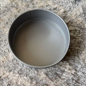 Non-Stick Gray Round Cake Pan